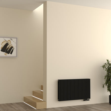 Paneelheizkörper FJELLA Horizontal Schwarz – doppellagiger Designheizkörper